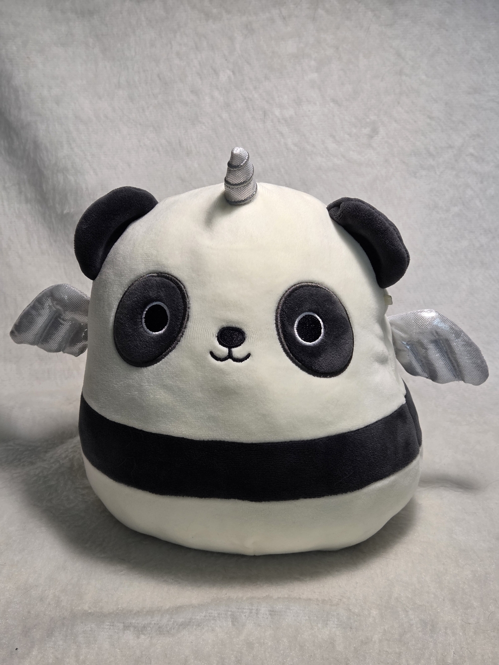 KAYCE Squishmallows 8" Black and White Pandacorn Silver Horn Wings NO HANGTAG